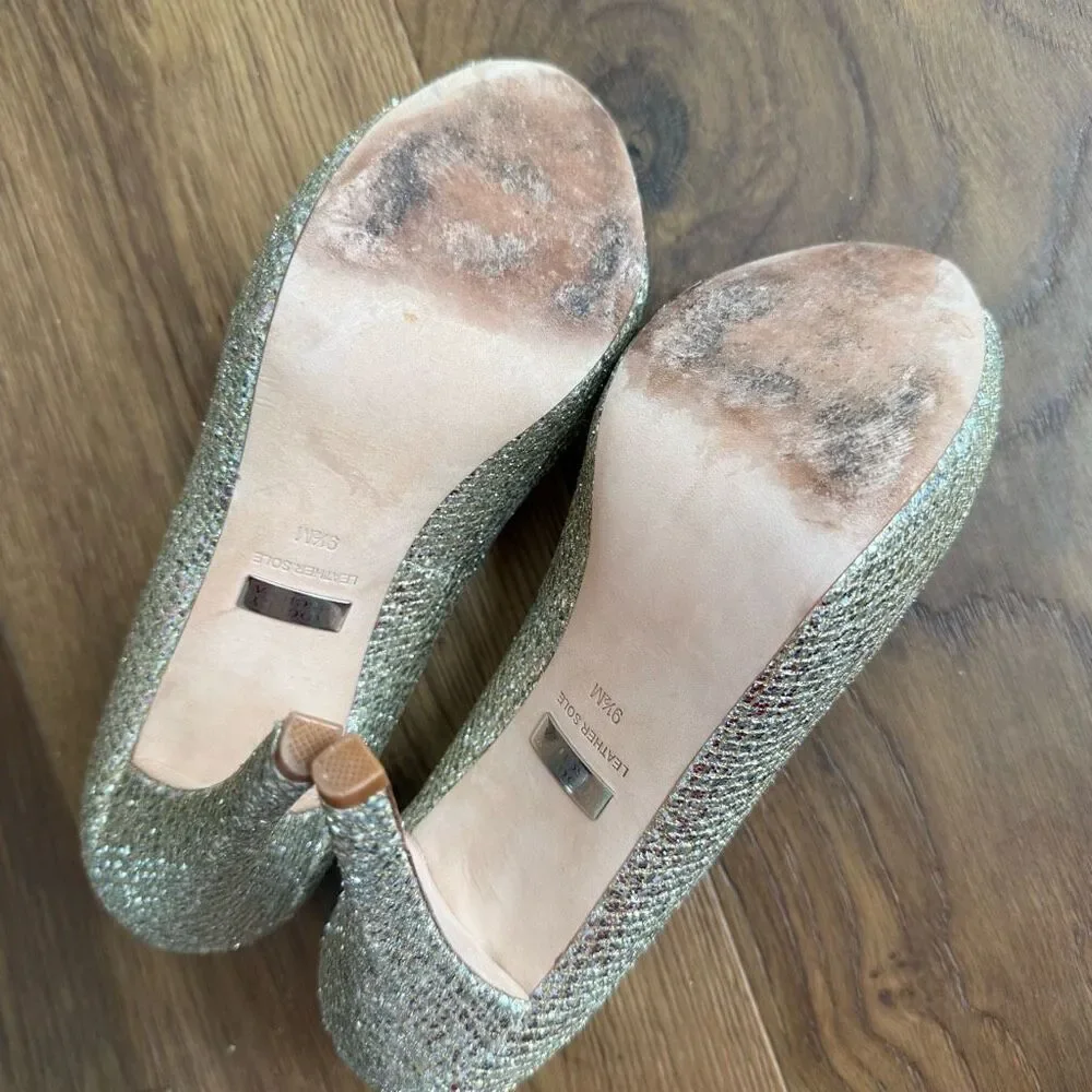 Badgley Mischka Humbie II Glitter Peep Toe Heel Gold Silver 9.5